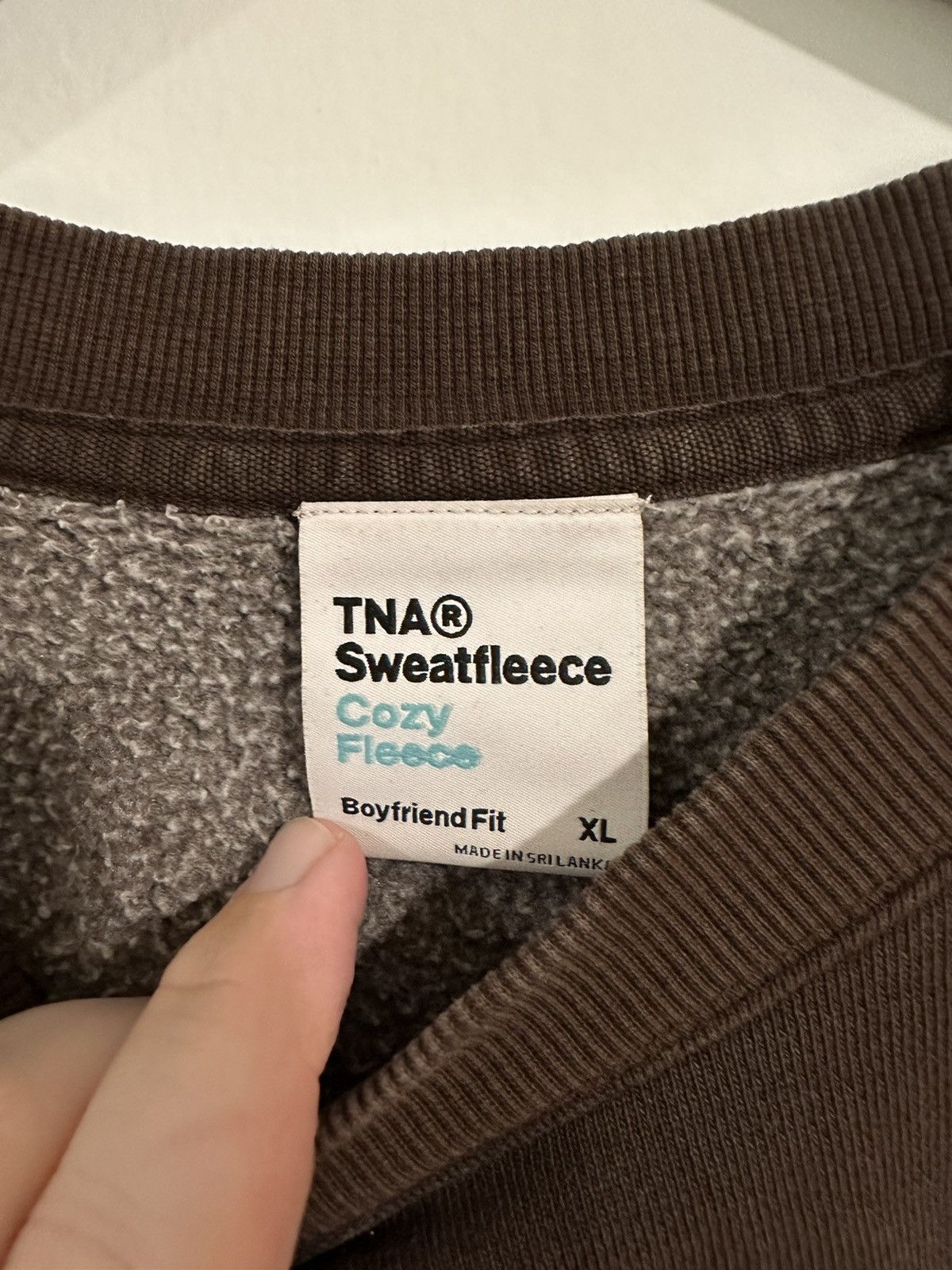 Aritzia Aritzia men’s fit cropped crewneck Size US XL / EU 56 / 4 - 2 Thumbnail