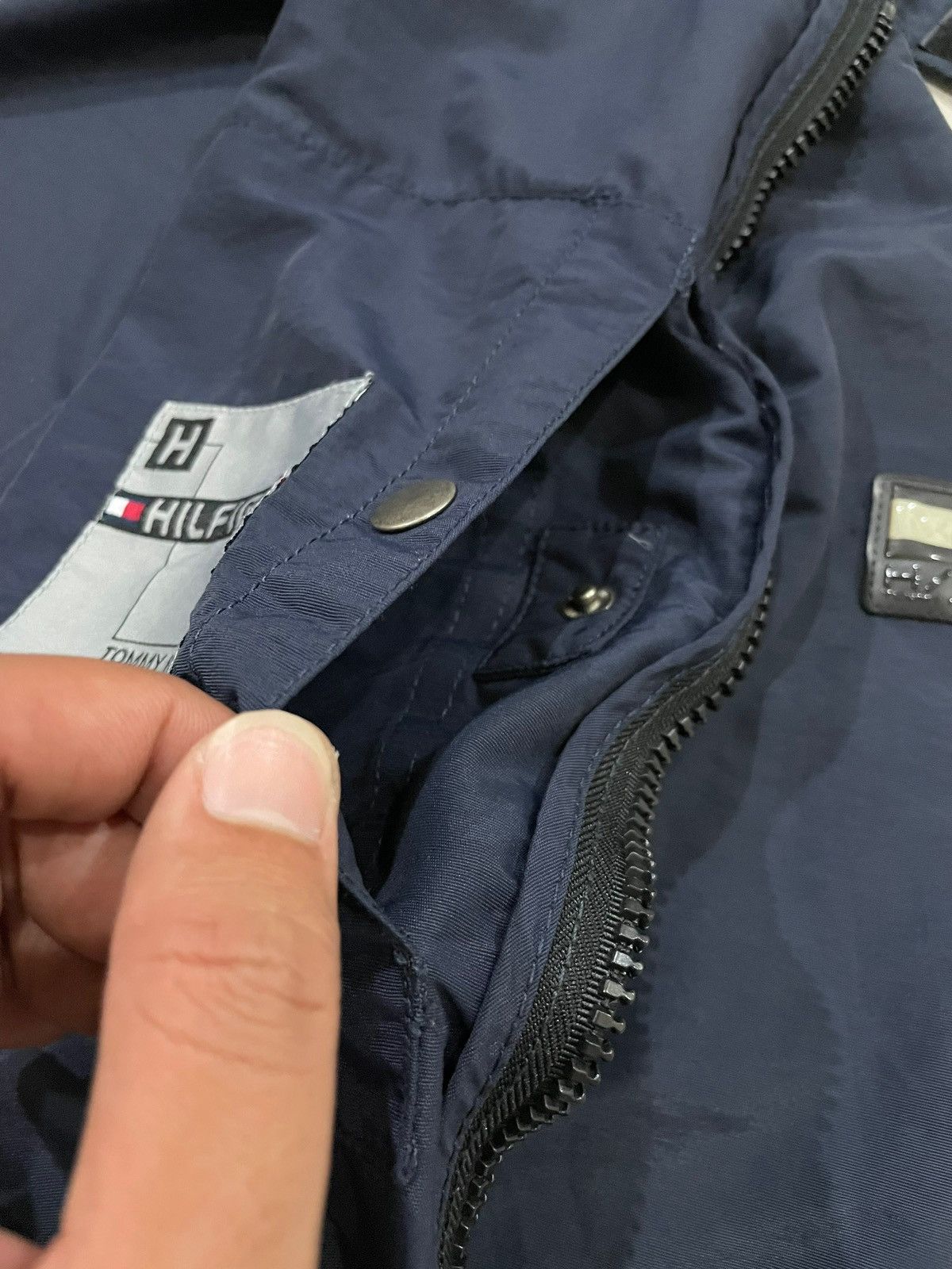 Tommy Hilfiger 90s Vtg Tommy Hilfiger Multi Pocket Utility Windbreaker Size US L / EU 52-54 / 3 - 20 Thumbnail
