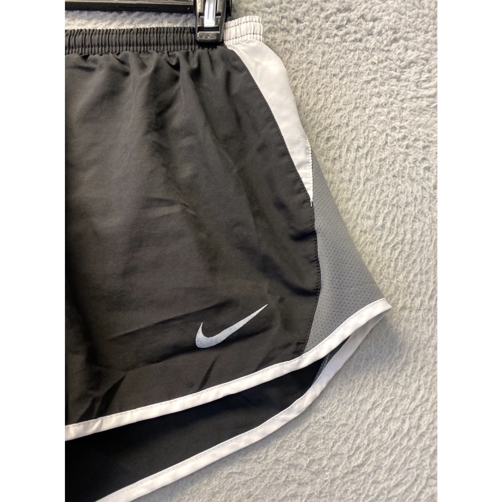 Nike Nike DRI-FIT Running Shorts Womens 3" Lined Black Size Large Adult Women Size 36" / US 14 / IT 50 - 2 Thumbnail