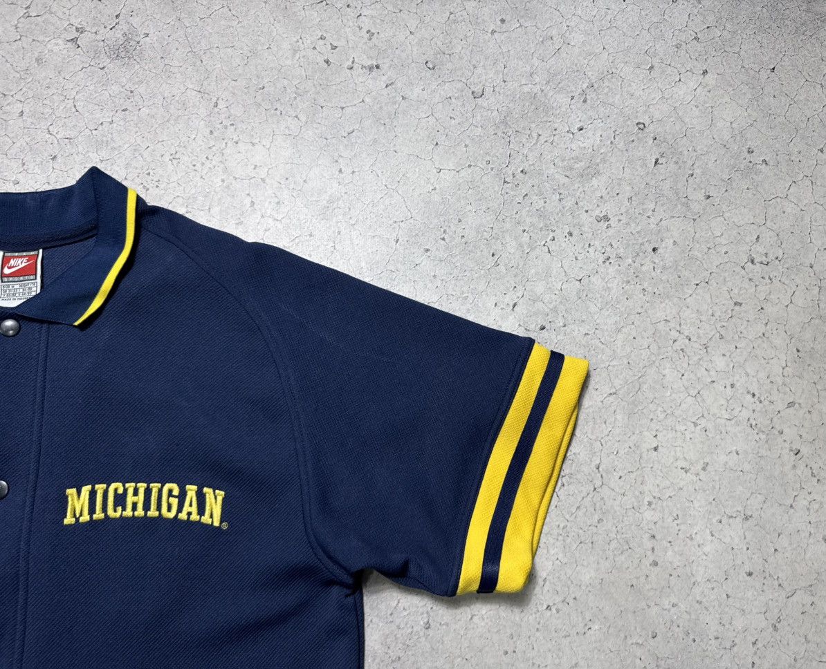 Nike Nike Vintage 90’s Michigan Wolverines Jersey Big Logo Size US M / EU 48-50 / 2 - 4 Thumbnail
