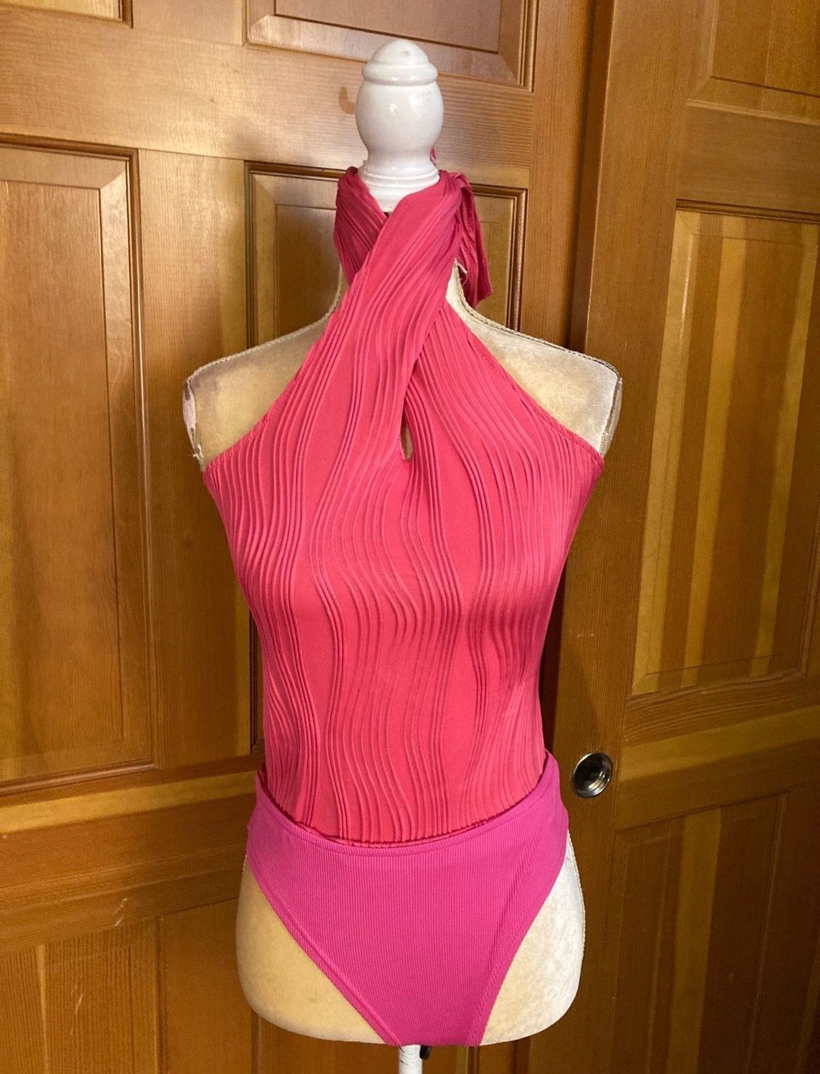 Designer × Other Nwt, Lavishly Paris Privé Solid Halter Bodysuit. Size M / US 6-8 / IT 42-44 - 8 Thumbnail