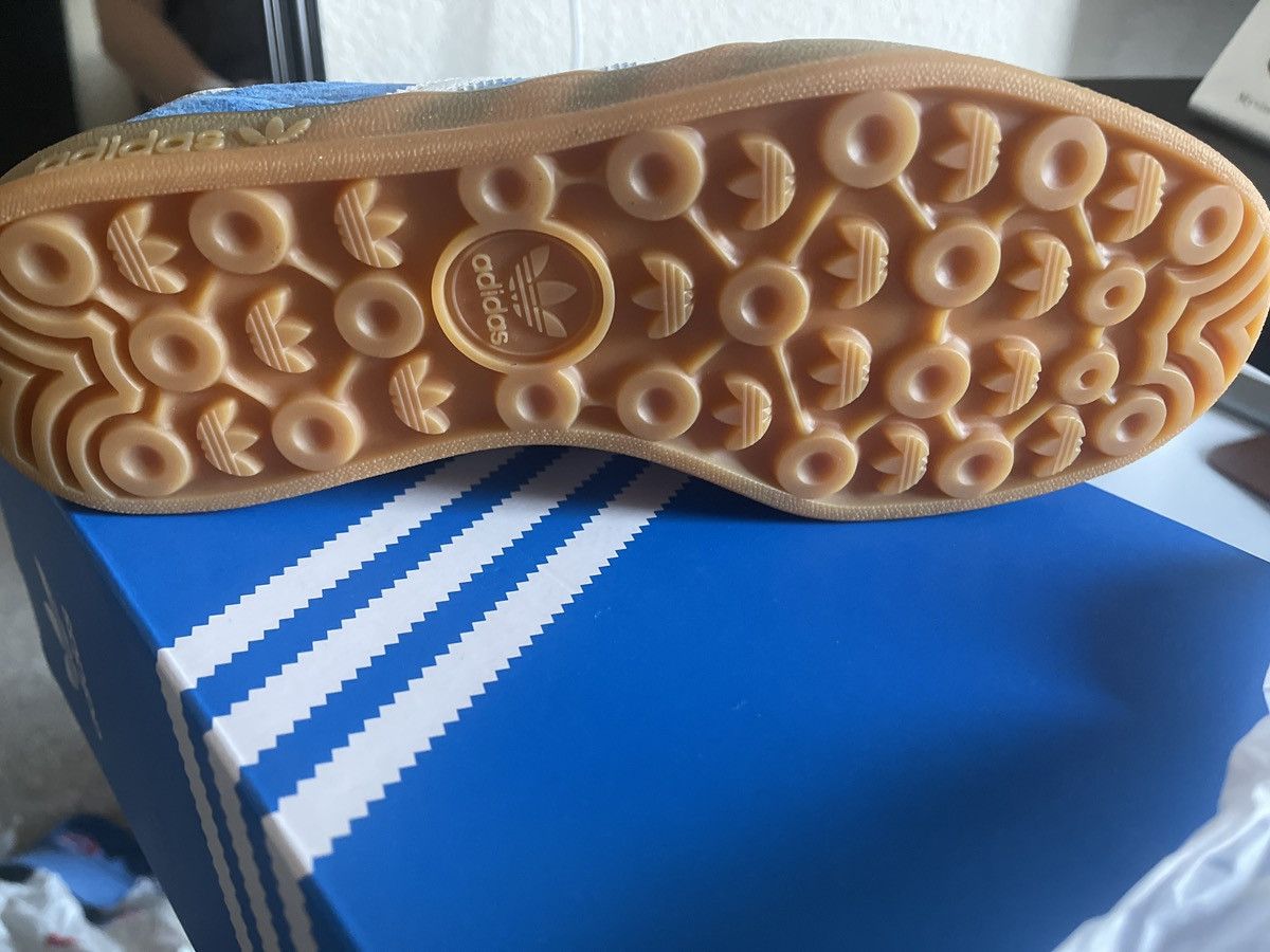 Adidas Gazelle Size US 6.5 / EU 39-40 - 2 Thumbnail