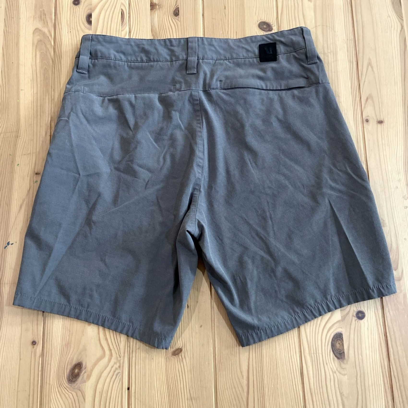 Vuori Vuori Shorts Mens 28 Gray Performance Golf Chino Stretch 8in Inseam Regular Front Flat Front Casual Chino Preppy Golf Sports Outdoor Beach City Love Size US 28 / EU 44 - 5 Thumbnail