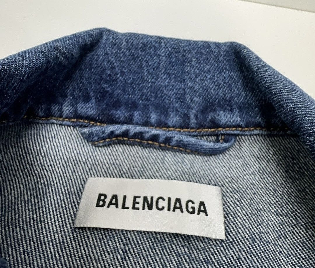 Balenciaga Balenciaga FW20 Embroidered Logo Denim Jacket. Size S / US 4 / IT 40 - 3 Thumbnail