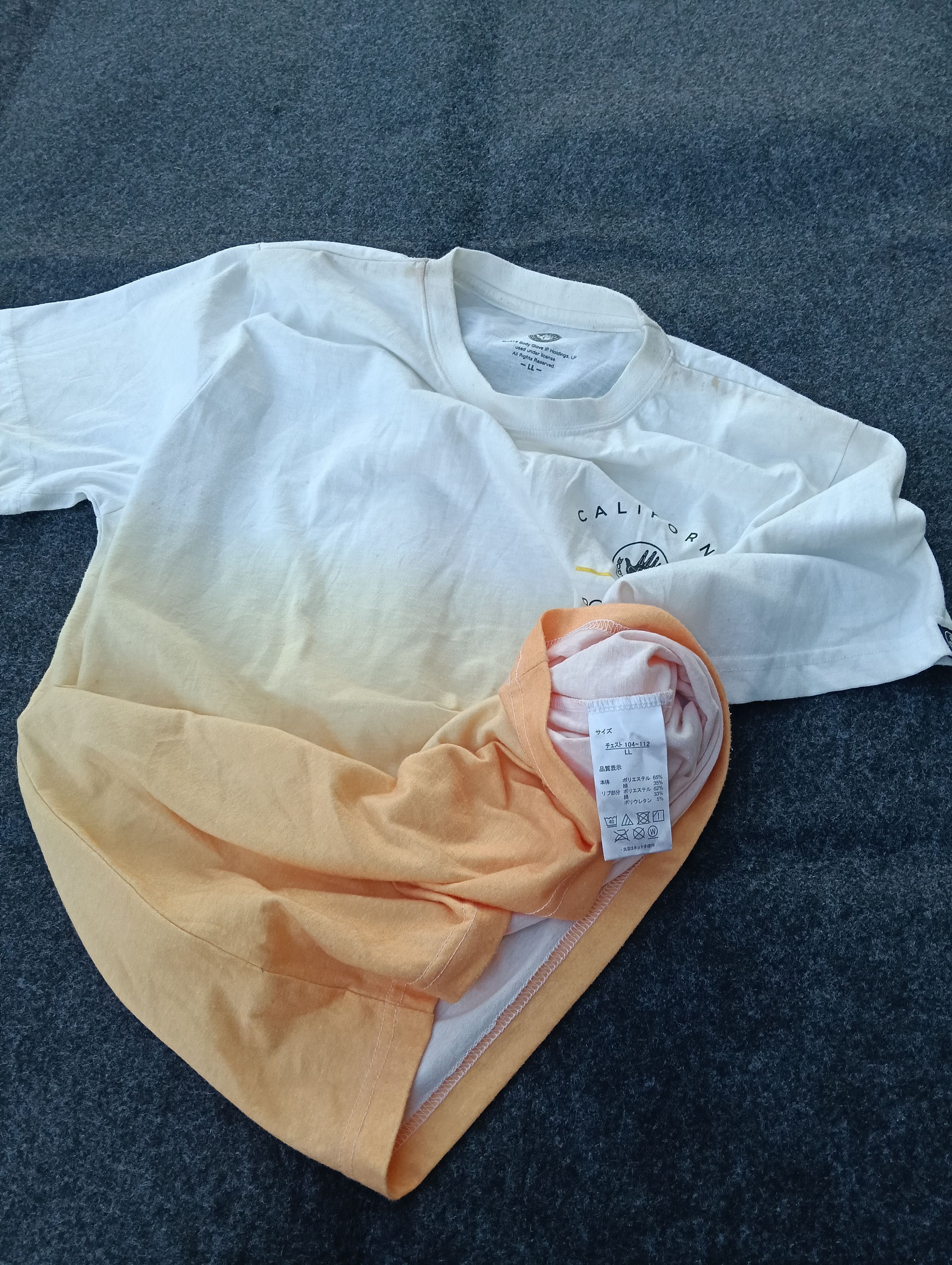 Billabong × Body Glove × Volcom Y2K 2 tone body Glove California Tshirt copyright 2019 Size US L / EU 52-54 / 3 - 8 Thumbnail
