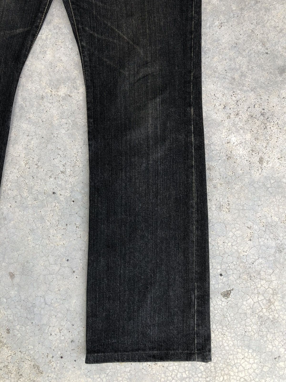 If Six Was Nine Flared Uniqlo Jeans Distressed Jeans Size US 33 - 7 Thumbnail