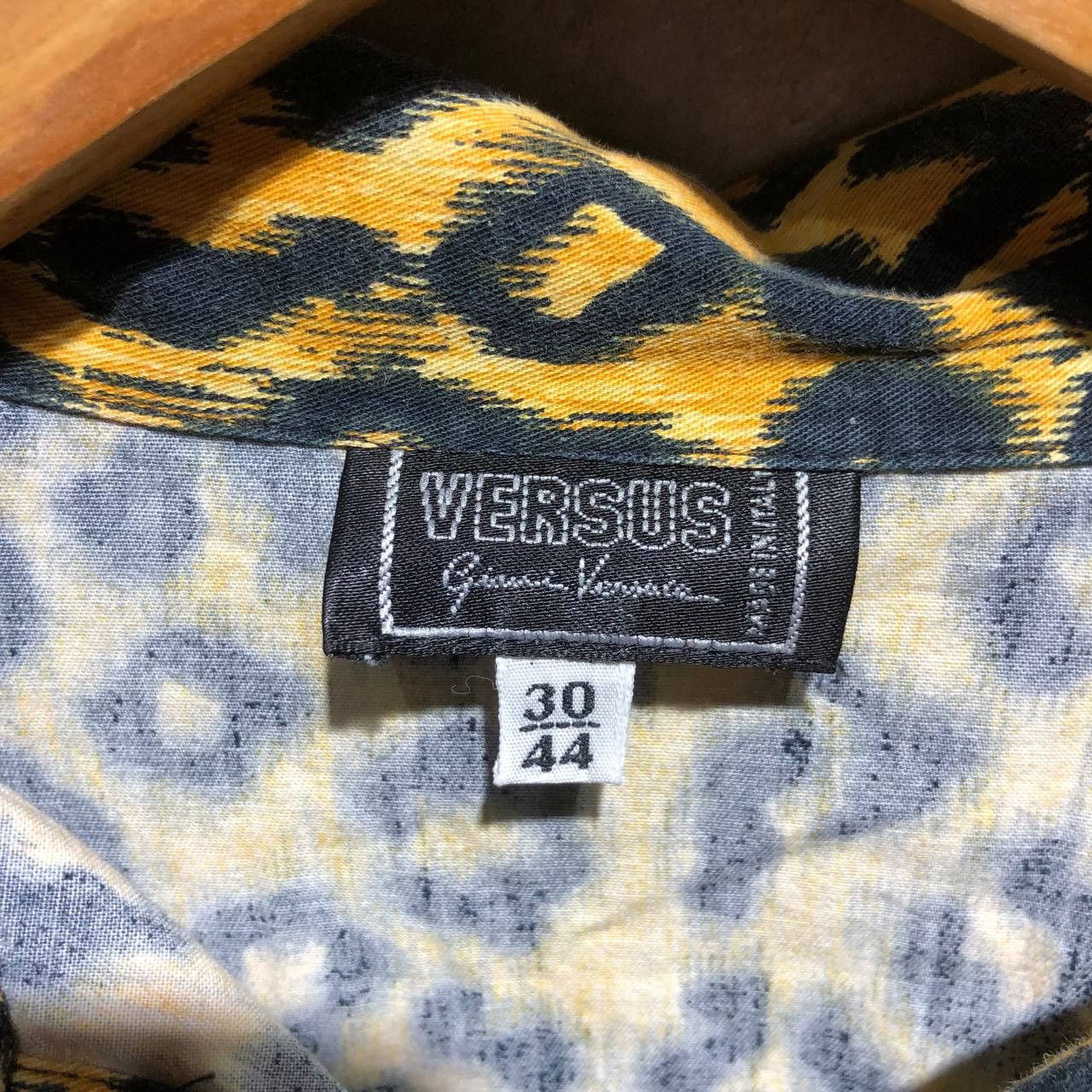 Versus Versace Versace Versus Leopard print button down long sleeves Size US M / EU 48-50 / 2 - 13 Thumbnail