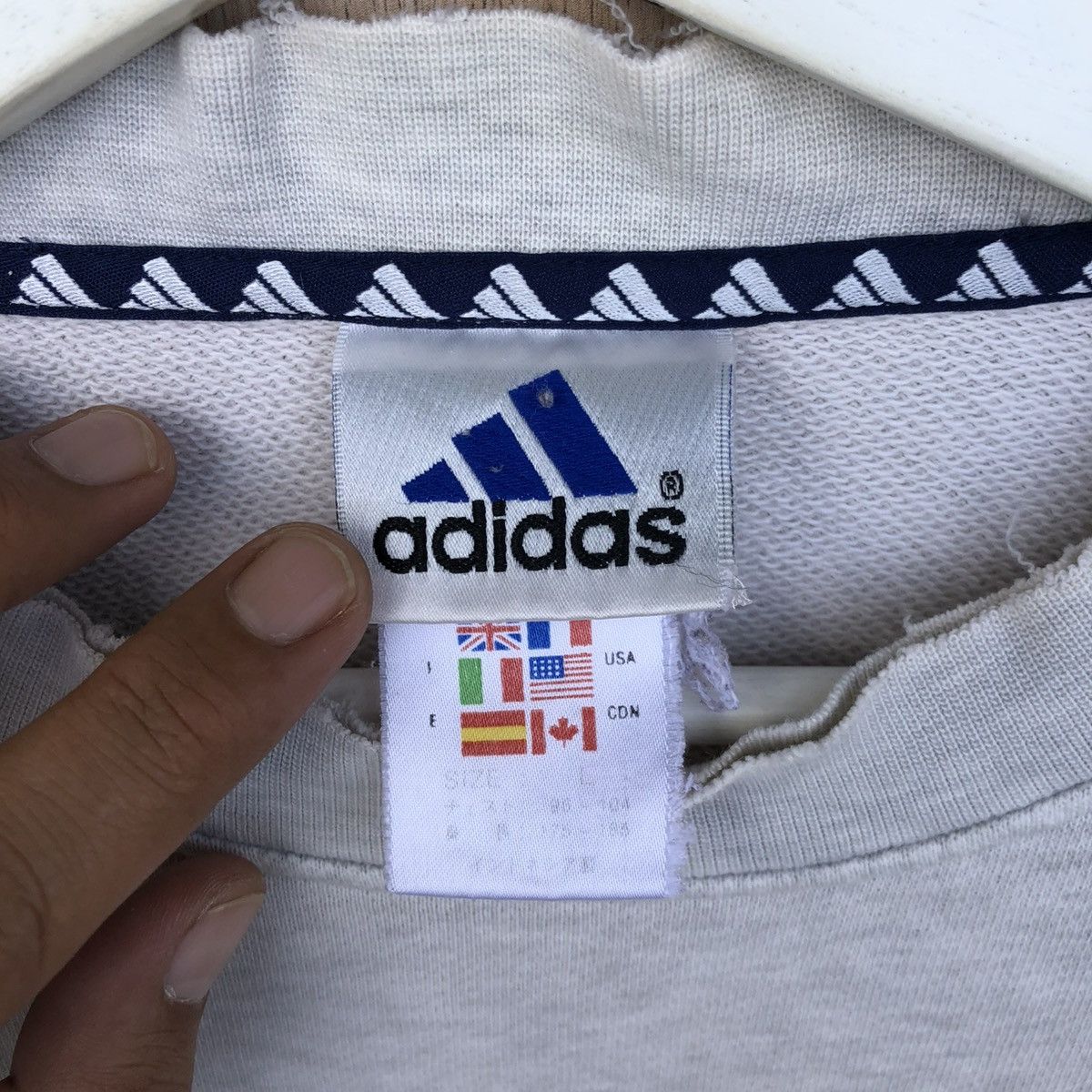 Adidas × Vintage Vintage Adidas Sportswear Pullover Sweatshirt Size US L / EU 52-54 / 3 - 8 Thumbnail