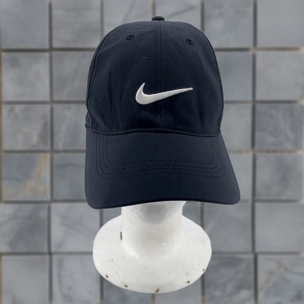 Nike Nike Hat Cap Strap Back Black White Swoosh Embroidered Golf Athletic Mens Size ONE SIZE - 1 Thumbnail