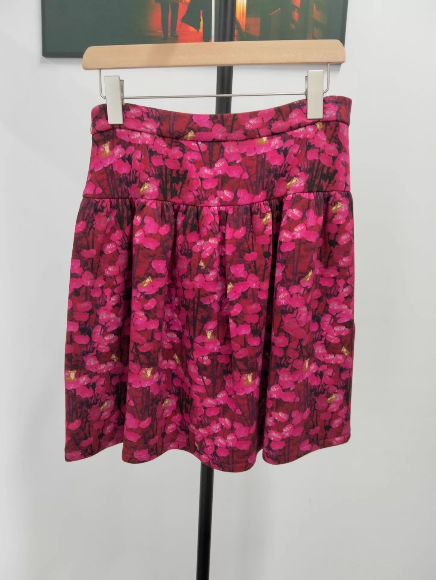 Max Mara MaxMara women's floral runway mainline skirt 170 Size 30" / US 8 / IT 44 - 2 Thumbnail