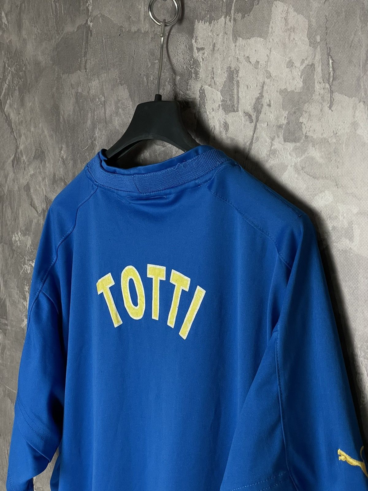 Puma Puma Italy Franchesco Totti Home Vintage 90s Soccer Jersey Size US L / EU 52-54 / 3 - 13 Thumbnail