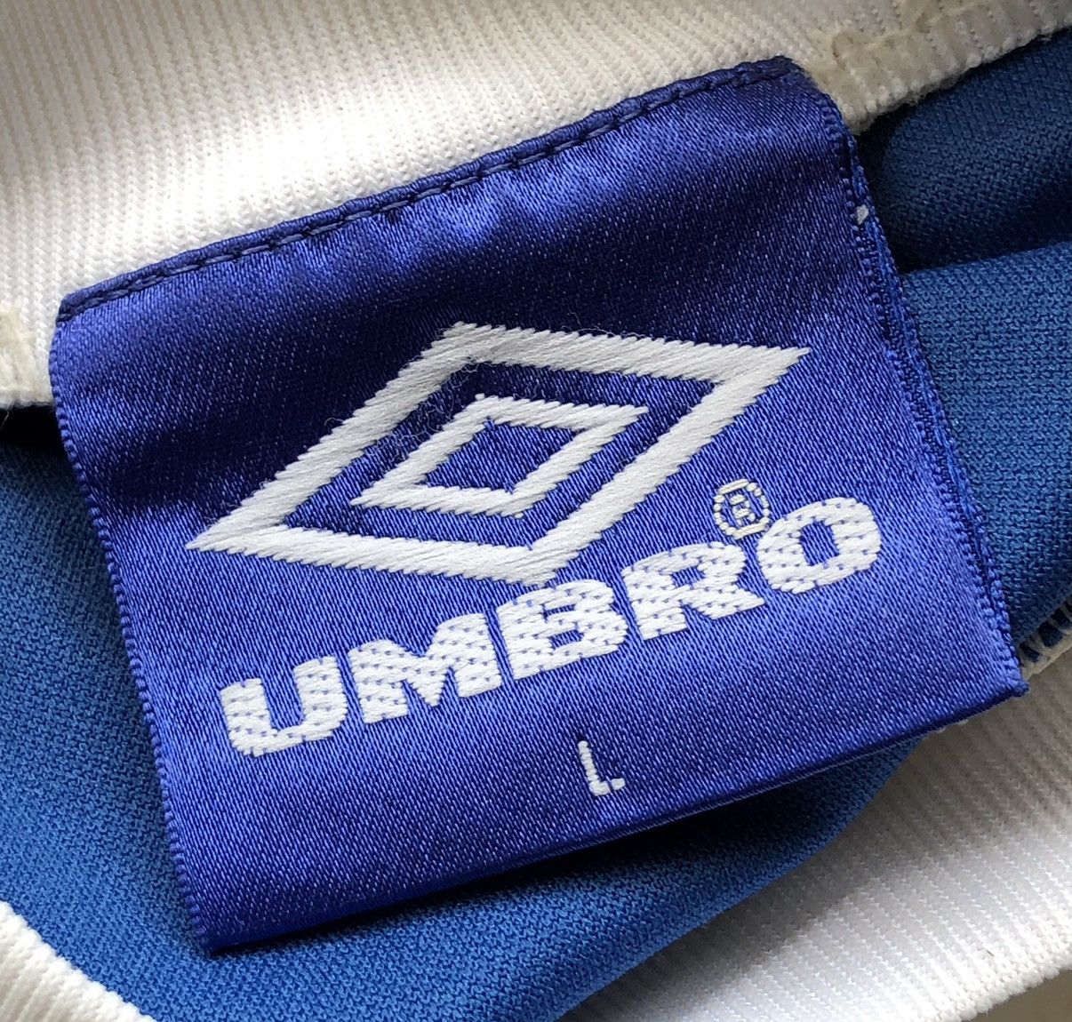 David Beckham × Umbro × Vintage Vintage England three lions jersey by Umbro center logo Size US L / EU 52-54 / 3 - 9 Thumbnail