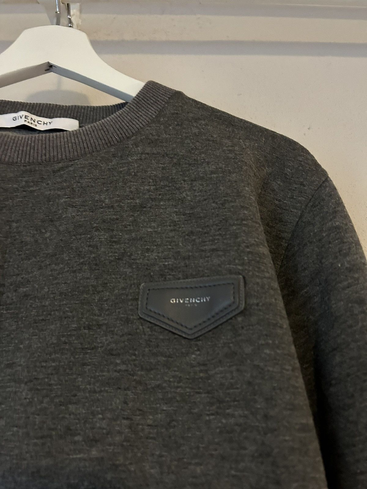 Givenchy Grey Leather Logo Badge Viscose Sweatshirt Size US S / EU 44-46 / 1 - 4 Thumbnail
