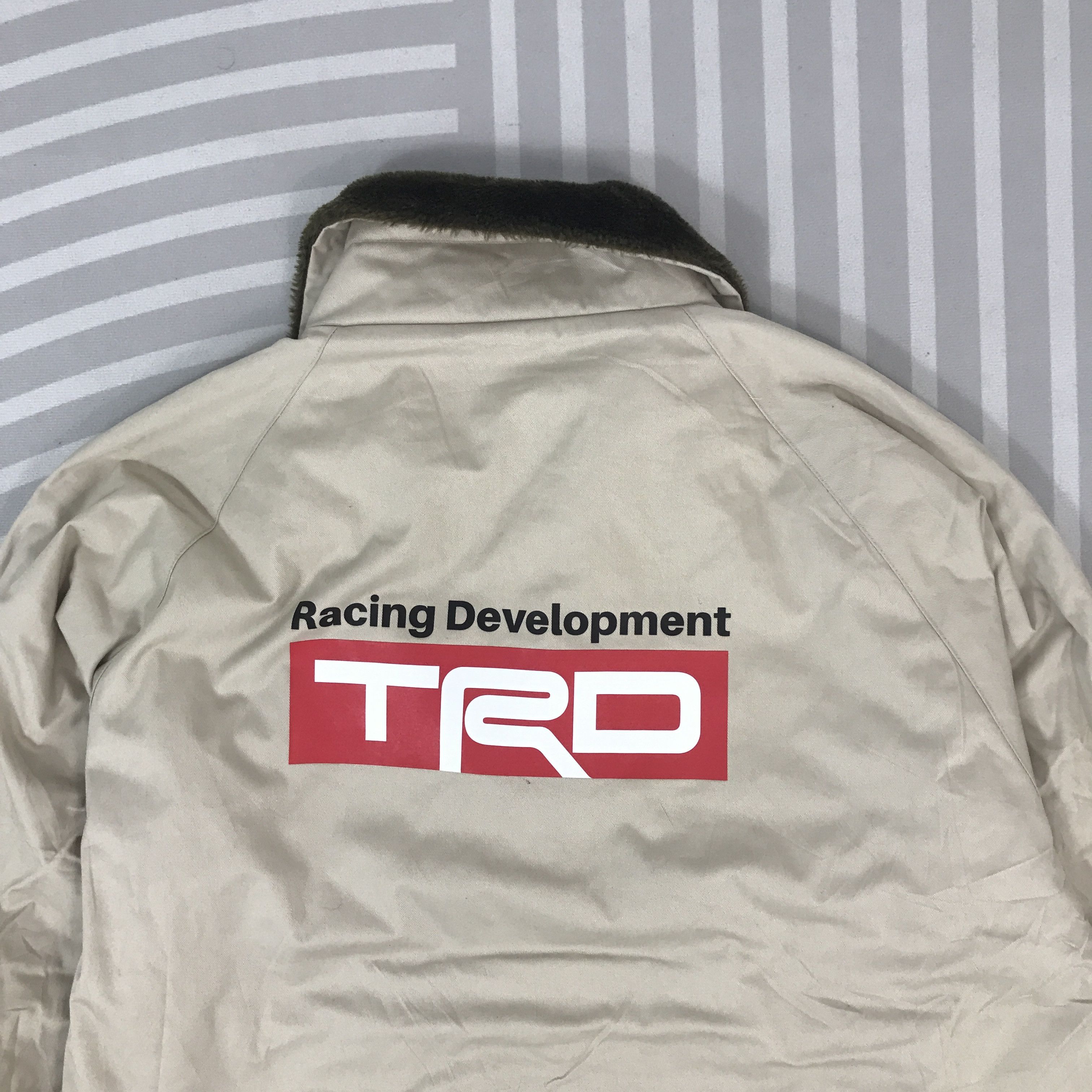 Gear for Sports Vintage Toyota TRD Racing Design Chore Jacket Size US L / EU 52-54 / 3 - 4 Thumbnail