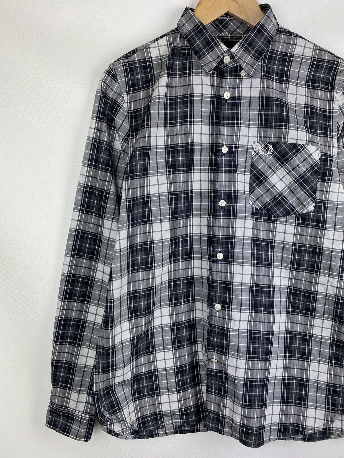 Fred Perry FP Fred Perry men’s long sleeve checked button up shirt Size US M / EU 48-50 / 2 - 2 Thumbnail