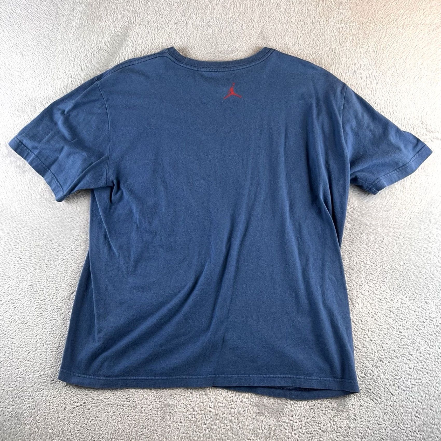 Nike Nike Jordan Air 23 True Blue Elephant Print T-Shirt L Men Short Sleeve Graphic Tee 2013 Reproduction 547655-434 Blue Regular 100% Organic Cotton FA13 Size US L / EU 52-54 / 3 - 2 Thumbnail