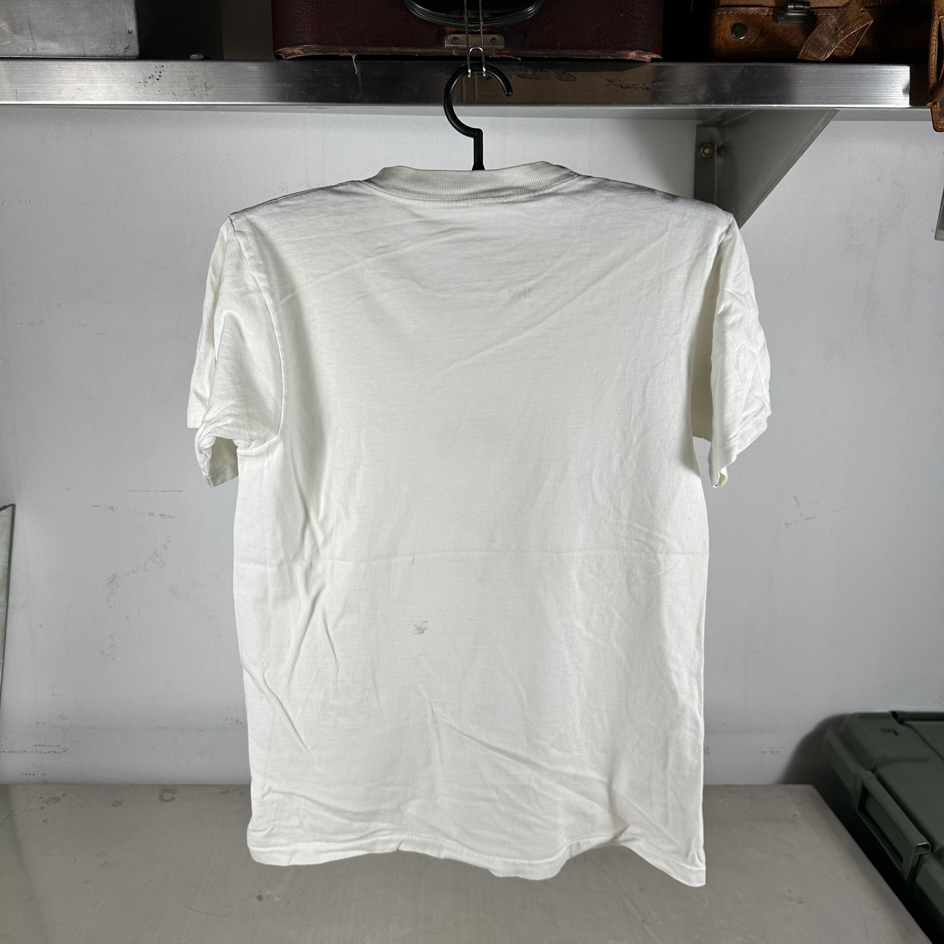 Vintage Vintage 1986 Ian Ransley Davis Smoking Cow Art T-Shirt Size US M / EU 48-50 / 2 - 10 Thumbnail