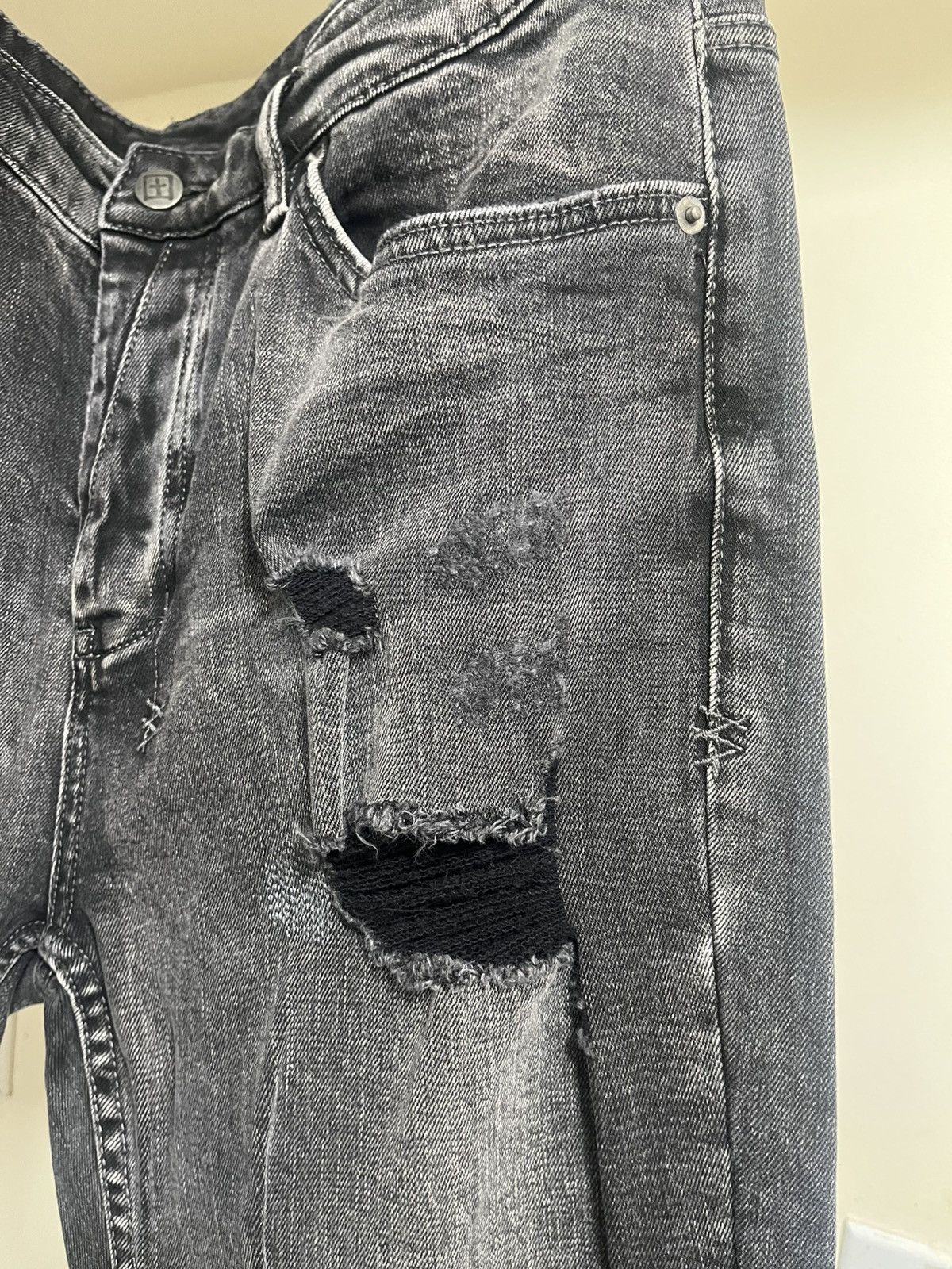 Ksubi Ksubi Van Winkle Distressed Embroidered Jeans Sz 36 Size US 36 / EU 52 - 3 Thumbnail
