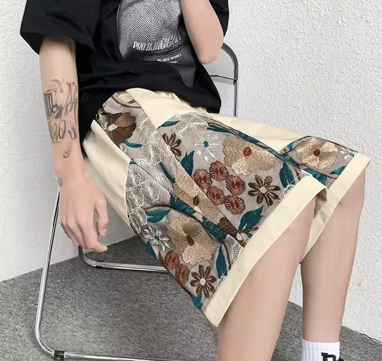 Japanese Brand × Vintage Embroidery Flower Casual Shorts Size US 27 - 3 Thumbnail