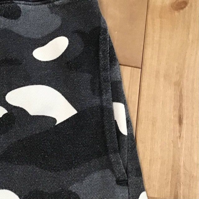 Bape 💫Glow in the dark💫 BAPE city camo sweat shorts APE ★size M Size US 32 / EU 48 - 5 Thumbnail