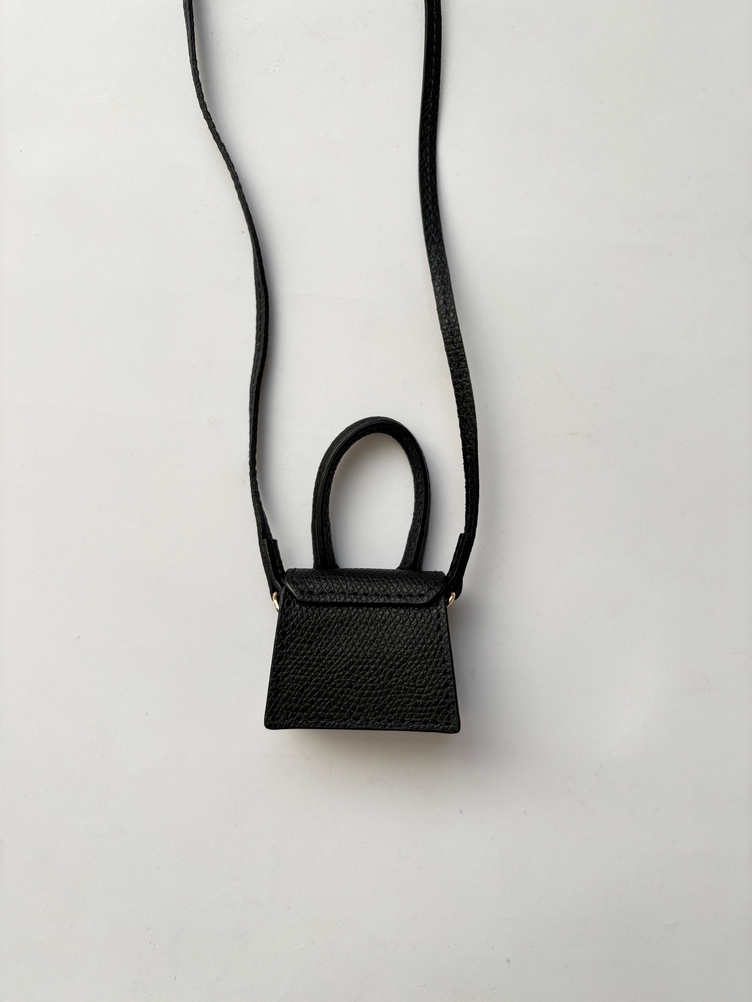 Jacquemus ⚡️QUICK SALE⚡️Jacquemus Le Petit Chiquito Nano Mini Bag Size ONE SIZE - 5 Thumbnail