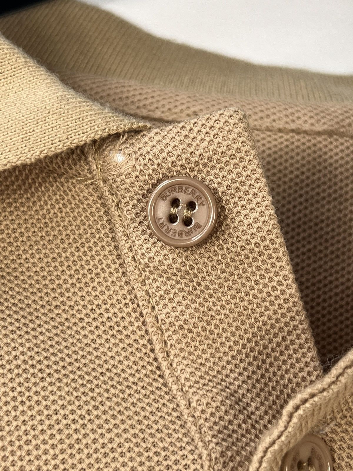 Burberry Rare Burberry Rabbit Polo Shirt Luxurious Streetwear Size US S / EU 44-46 / 1 - 9 Thumbnail