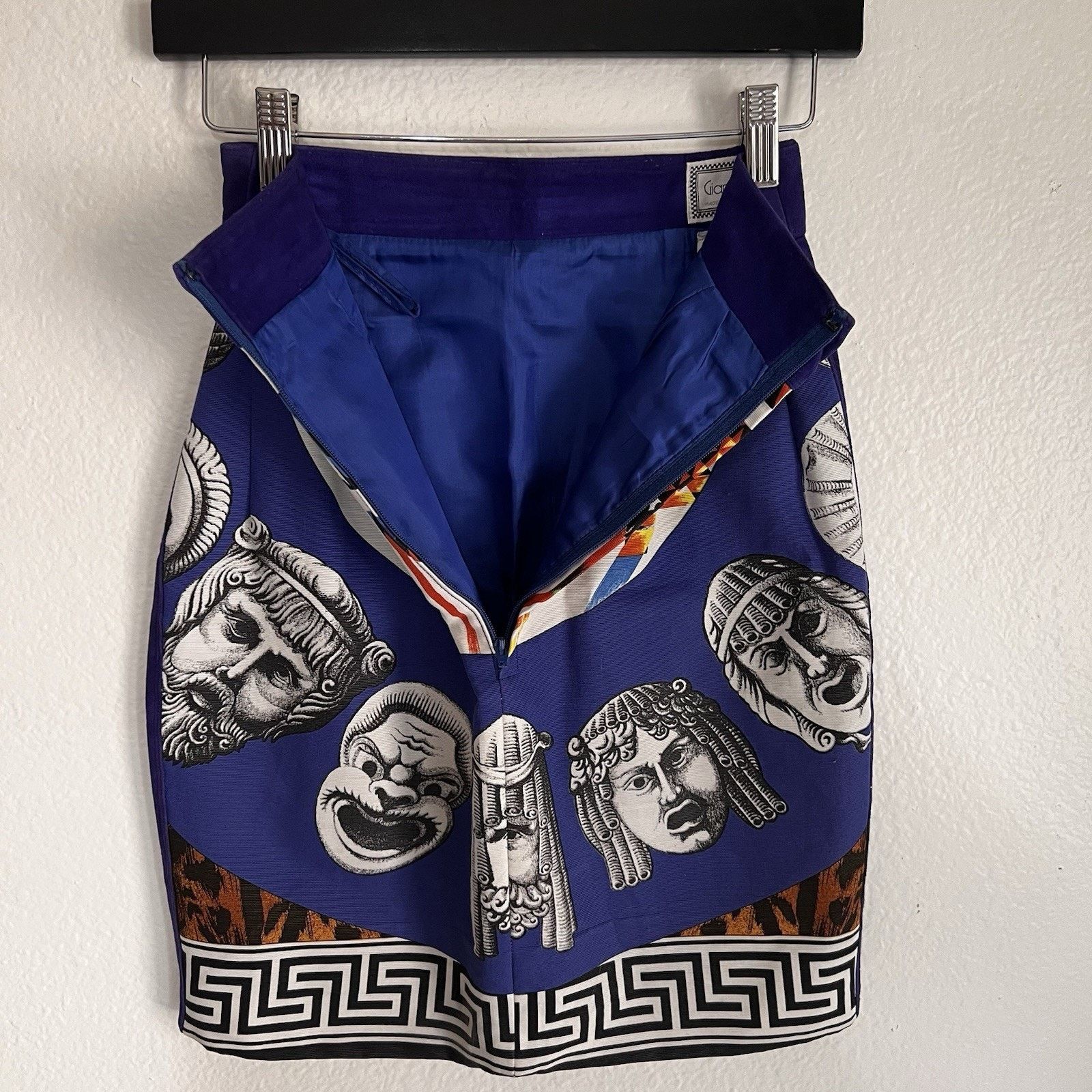 Versace '91 GIANNI VERSACE Opera Balletto Teatro Cinema Vtg Skirt Size 23" - 4 Thumbnail