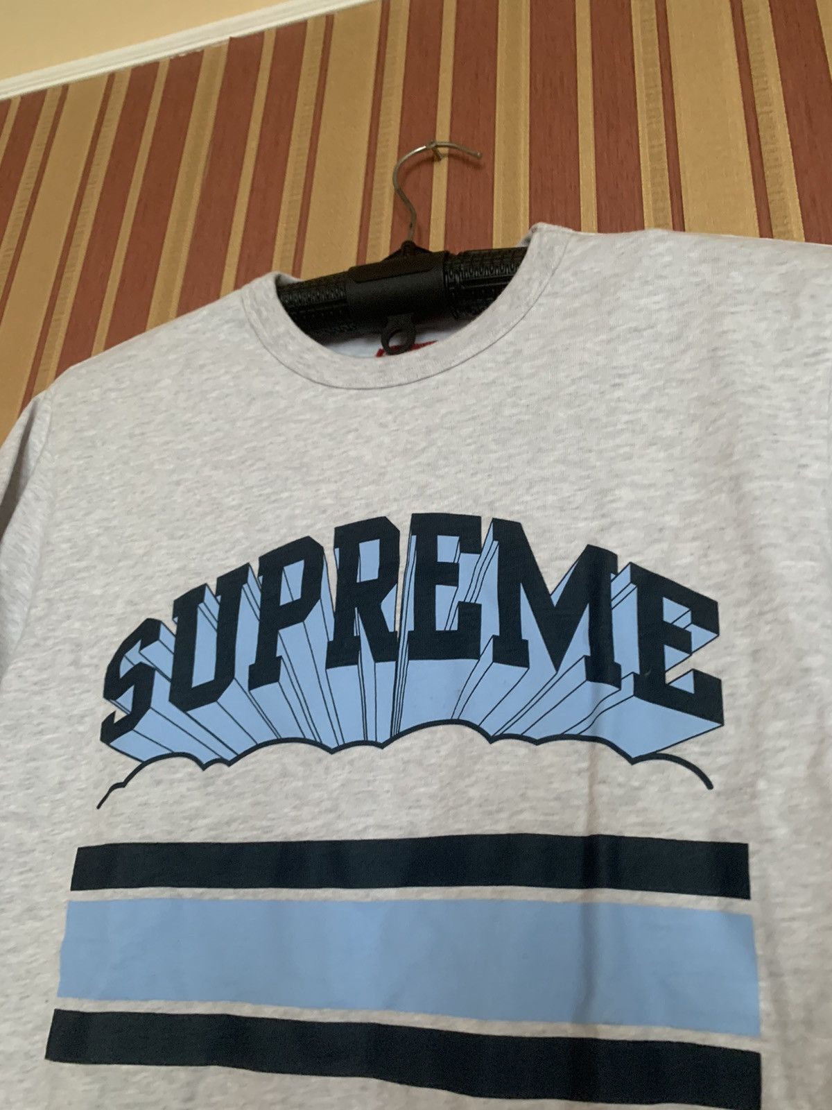 Supreme Supreme Shirt Men Grey Black Cotton Cloud Arc Graphic Size US L / EU 52-54 / 3 - 4 Thumbnail