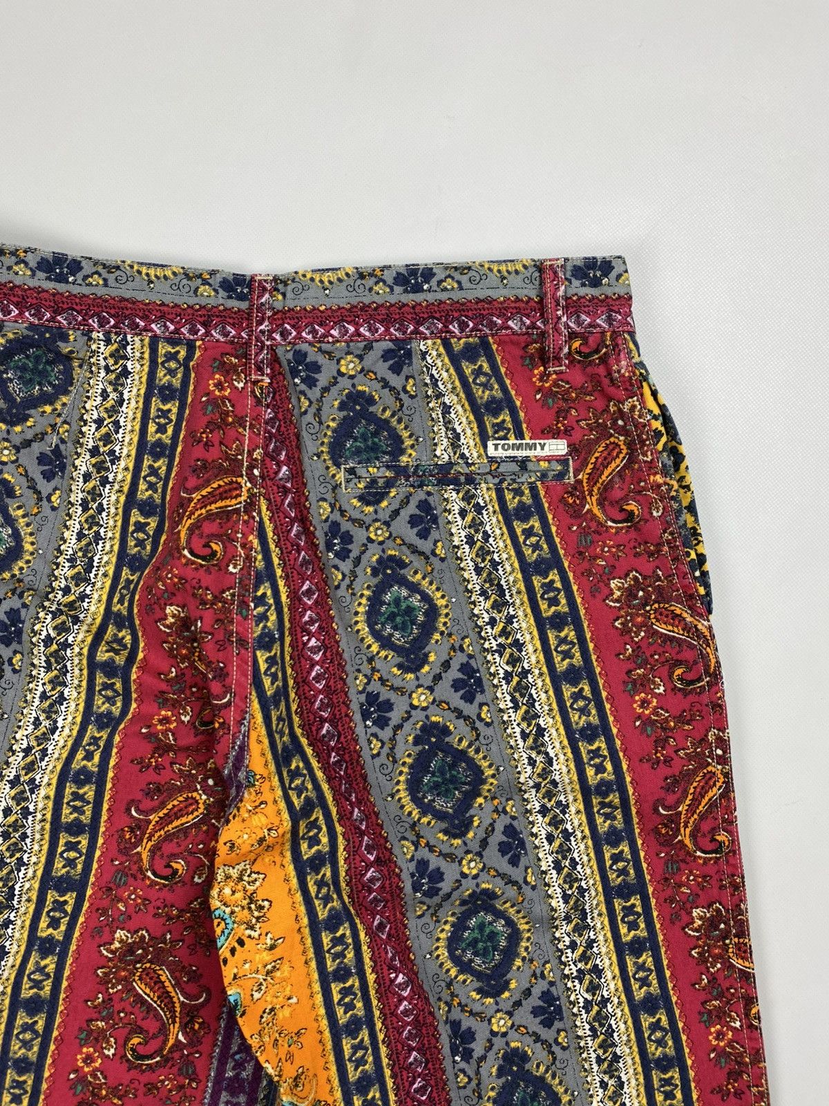 Tommy Hilfiger Tommy Hilfiger Jeans Vintage Patterned Shorts Size 30 Size US 30 / EU 46 - 23 Thumbnail