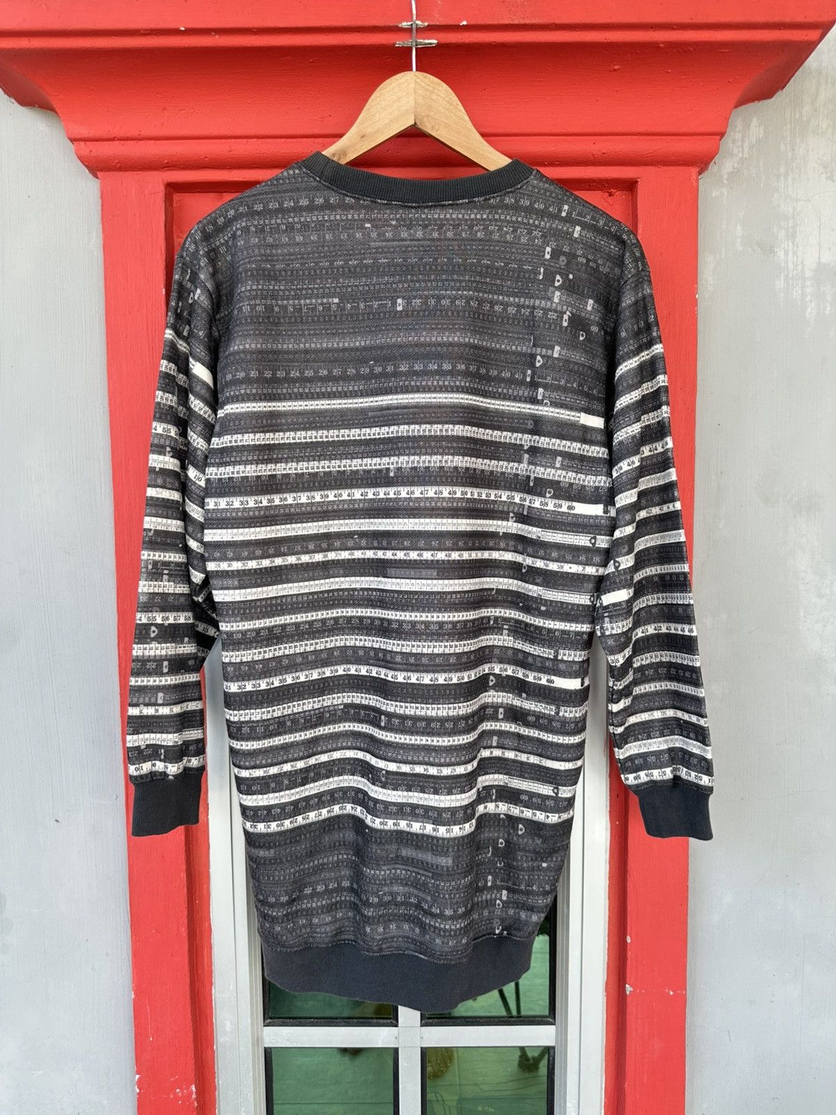 Jean Paul Gaultier Jean Paul Gaultier Measurement Tape Sweatshirt Size US S / EU 44-46 / 1 - 2 Thumbnail