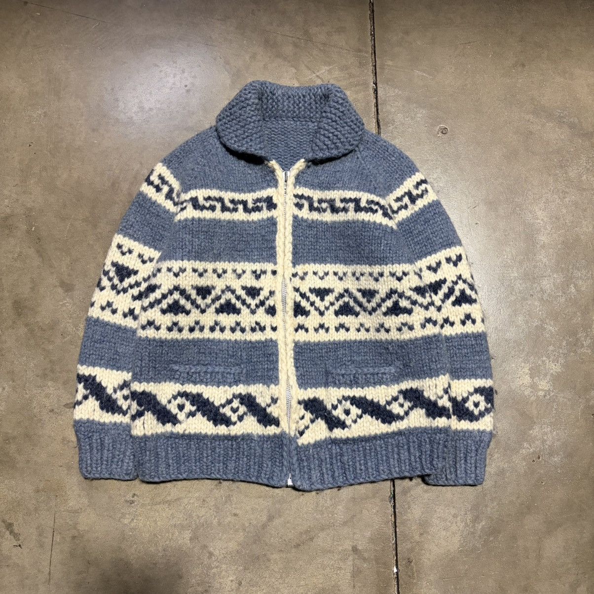 Vintage Vintage Cowichan Sweater Cardigan Zip Up Wool Canadian 70s Size US S / EU 44-46 / 1 - 1 Thumbnail