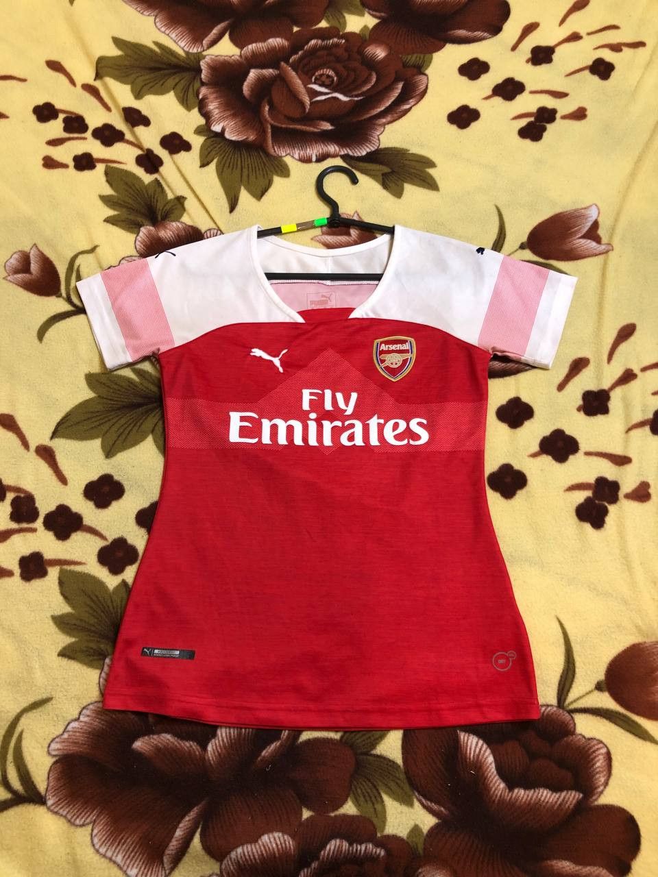 Puma Puma ARSENAL LONDON HOME WOMEN FOOTBALL SHIRT SOCCER Size S / US 4 / IT 40 - 1 Thumbnail