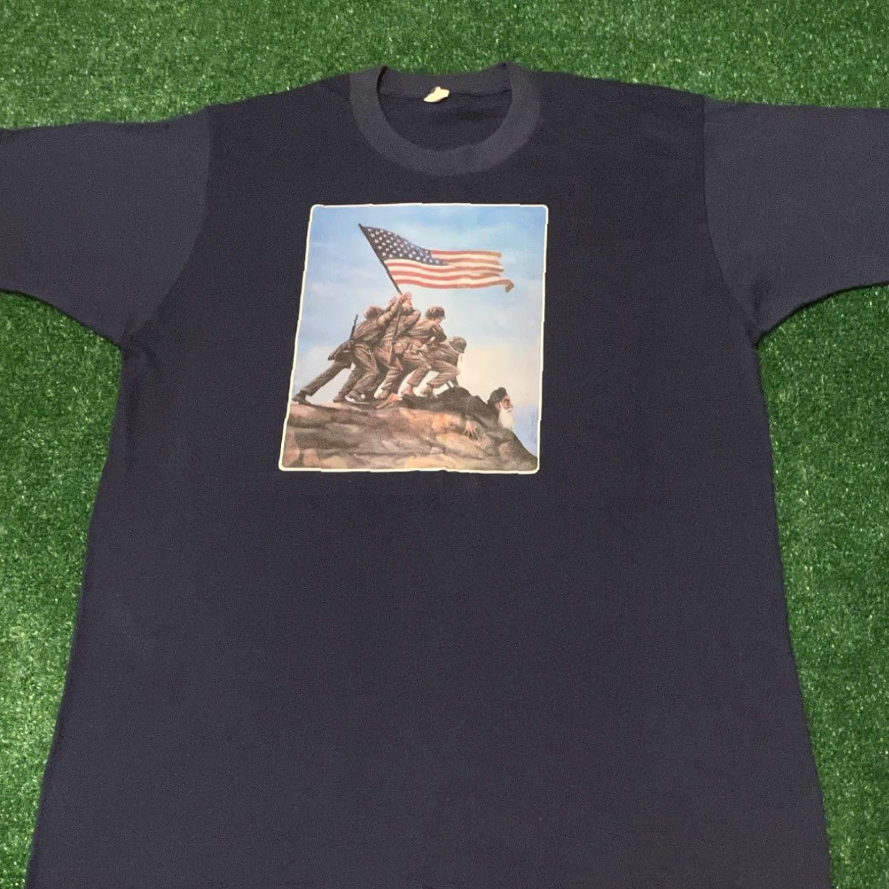 Vintage VINTAGE 80s USA Army American Flag Art Tee Osama Iron On Graphic Shirt Mens L Blue Art 80s Army Patriotic T-Shirt M Mens L Size US L / EU 52-54 / 3 - 3 Thumbnail