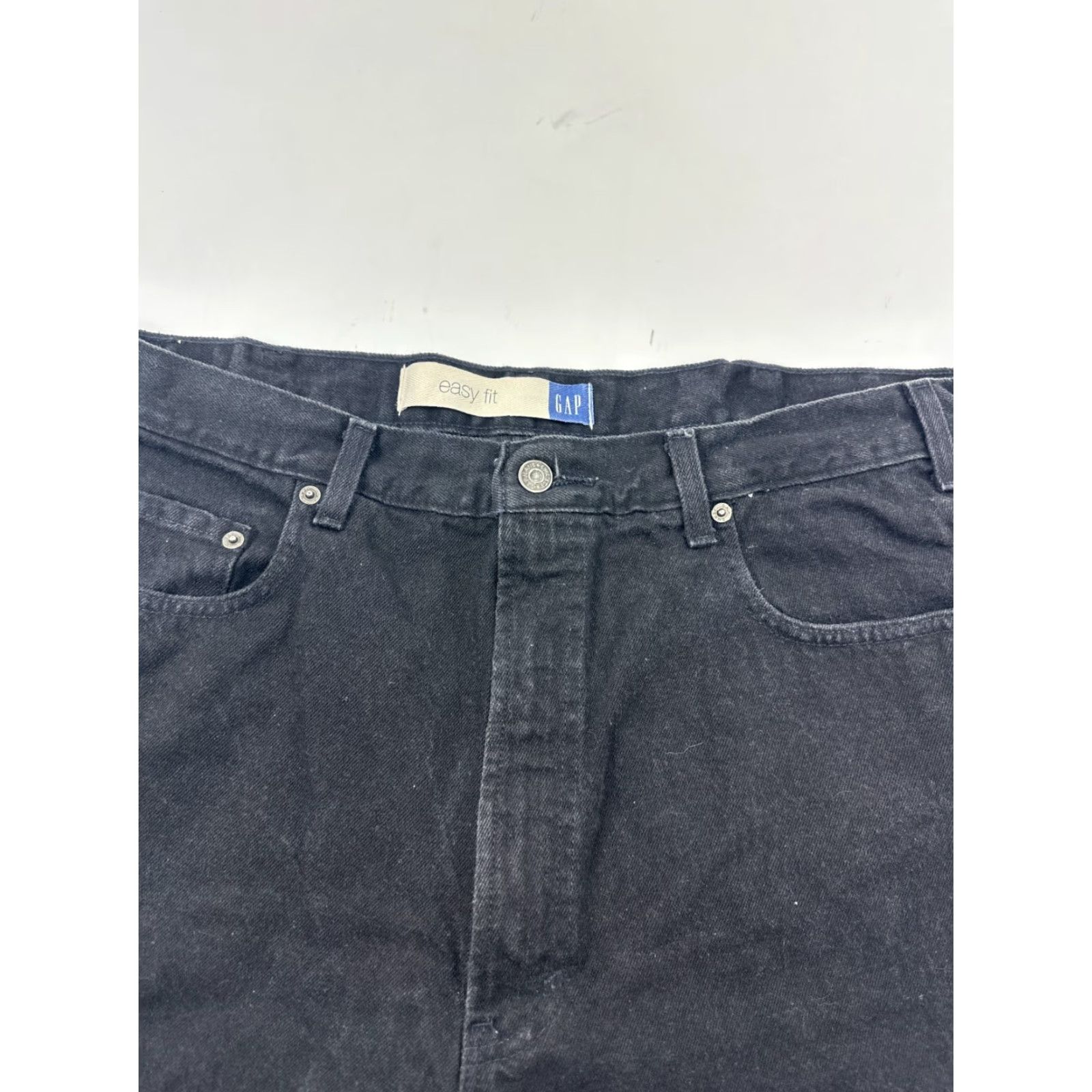 Gap VINTAGE Gap Shorts Men 42 Black Denim Pockets Dark Easy Fit Flat Front Jorts 5-Pocket Design High Rise Chino Casual Mens Black 90s Outdoor Summer Size US 42 / EU 58 - 4 Thumbnail