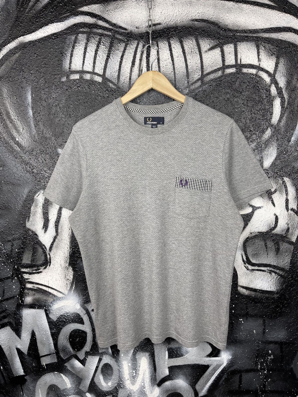 Fred Perry Fred Perry Front Pocket Embroidered Logo Grey Cotton Casual T-Shirt Men’s Size M Size US M / EU 48-50 / 2 - 3 Thumbnail