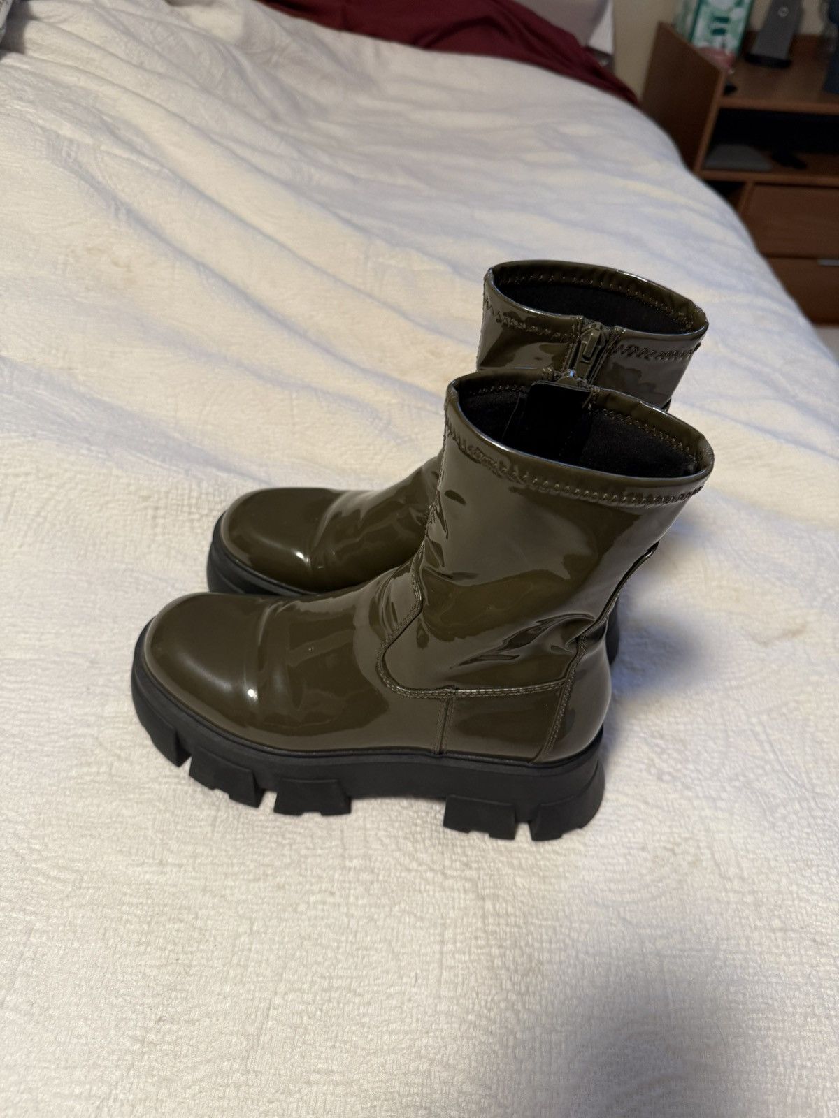 Aldo Green Aldo Chelsea boot Size US 7 / IT 37 - 2 Thumbnail