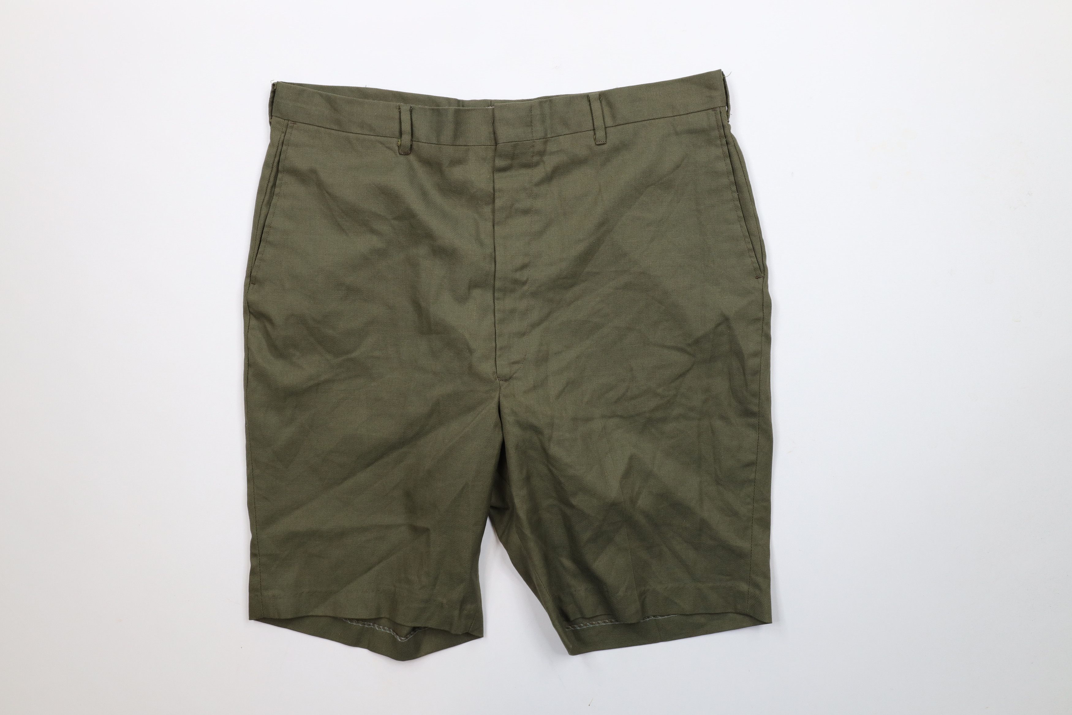 Vintage Vintage 50s Streetwear Front Chino Shorts Olive Green USA Size US 36 / EU 52 - 1 Thumbnail