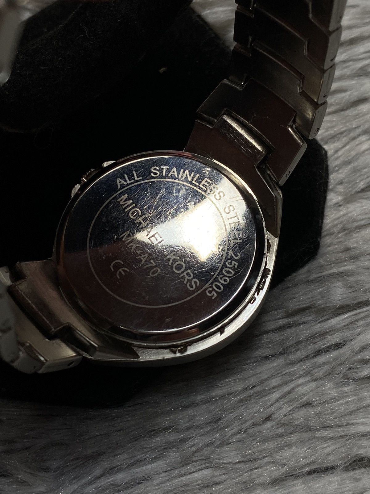 Jewelry Futuristic Quartz Watch with Gold Accents - Japanese Brand Size ONE SIZE - 6 Thumbnail