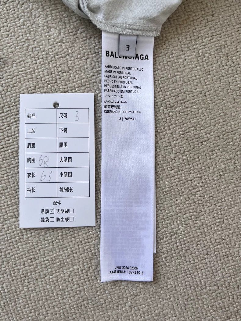 Balenciaga Balenciaga Valentine's Day Limited Letter Print Badge Crew Size US M / EU 48-50 / 2 - 4 Thumbnail