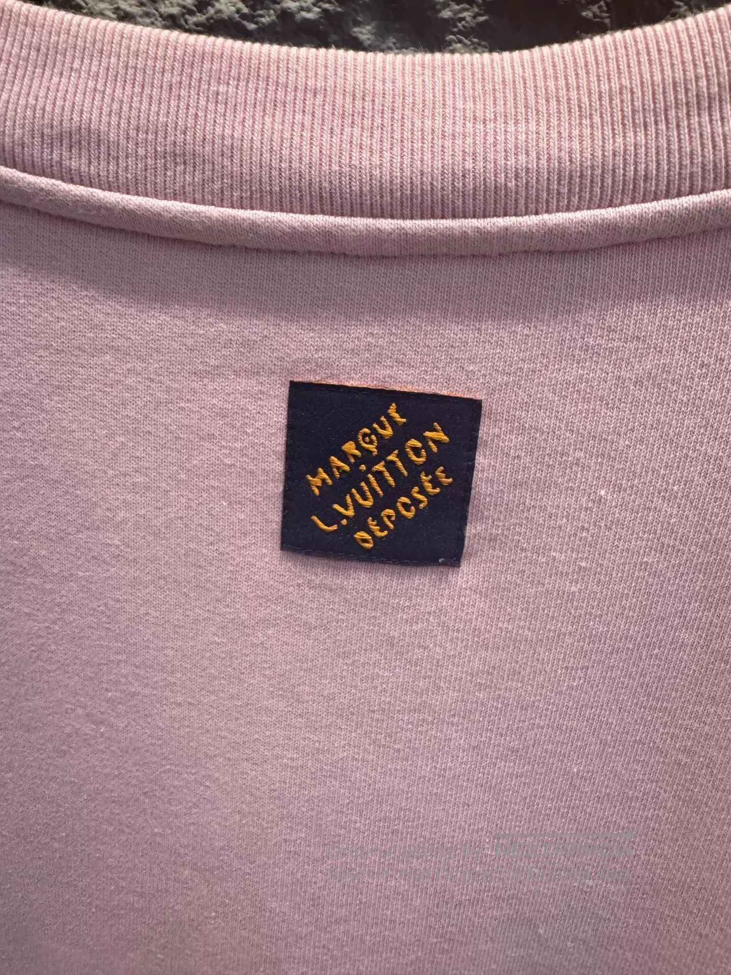 Louis Vuitton Pink Crew Neck Long Sleeve Sweatshirt. Size US XL / EU 56 / 4 - 4 Thumbnail