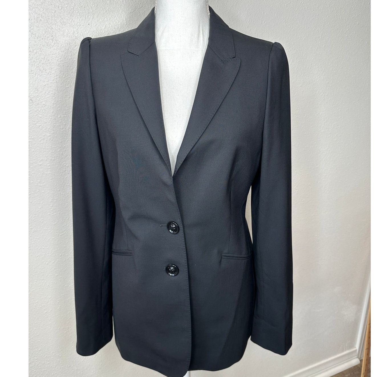 Burberry Burberry London Black 2-Button Wool Blazer Plaid Lined 8 Size M / US 6-8 / IT 42-44 - 1 Thumbnail