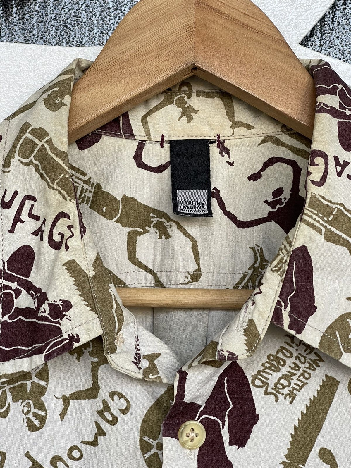 Marithe + Francois Girbaud MARITHE FRANCOIS GIRBAUD CAMO PRINT BUTTON UP SHIRT Size US M / EU 48-50 / 2 - 10 Thumbnail