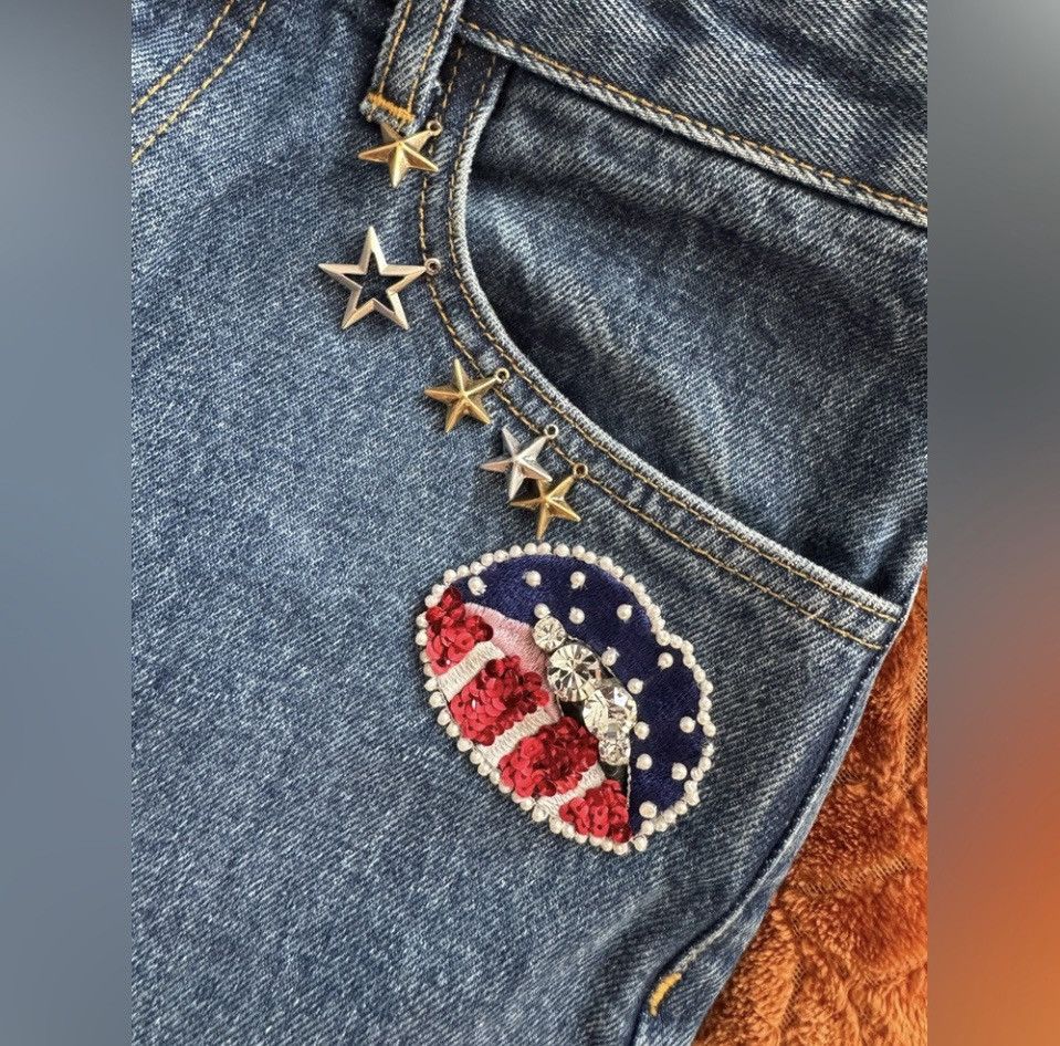 Marc Jacobs NWOT Marc Jacobs Sequin Embellished Mermaid Jeans Size 27" / US 4 / IT 40 - 3 Thumbnail