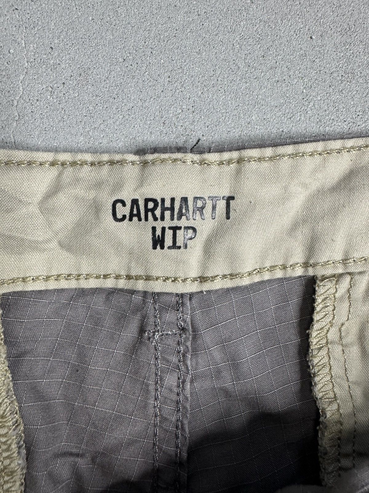 Carhartt Vintage Carhartt Wip shorts cargo Size US 36 / EU 52 - 3 Thumbnail