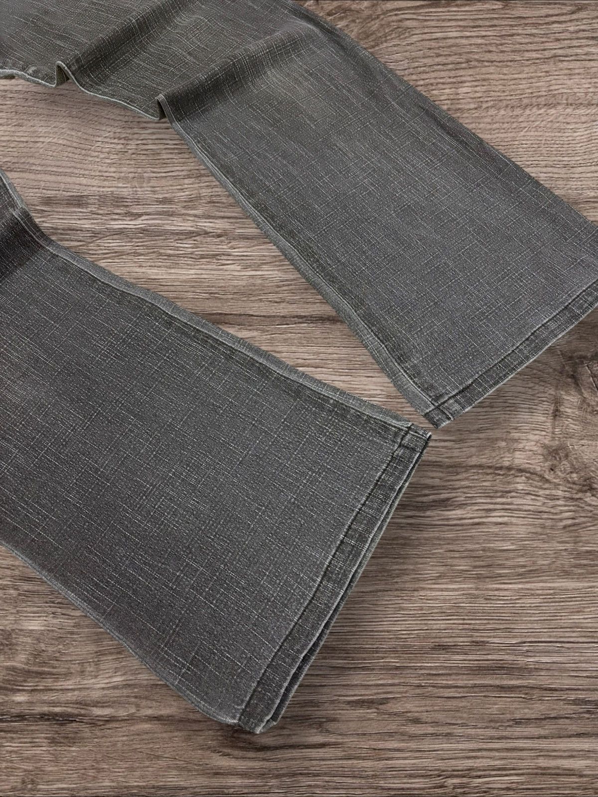 Japanese Brand Esuwai Japan Crosshatch Grey Wash Flare Jeans Size US 28 / EU 44 - 3 Thumbnail