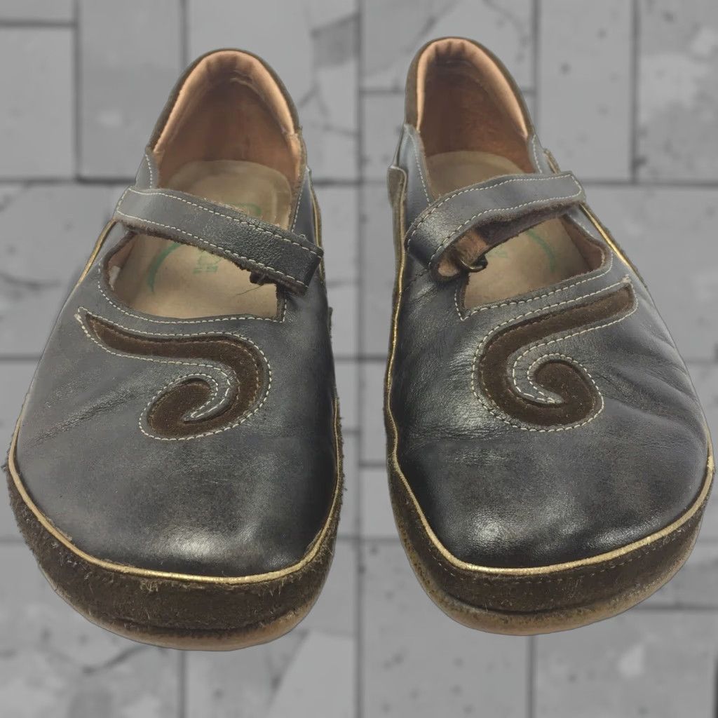 Vintage NAOT Matai Women's Sandals 6 / 37 Brown Gold Mary Jane Leather Flat Size US 6 / IT 36 - 1 Thumbnail