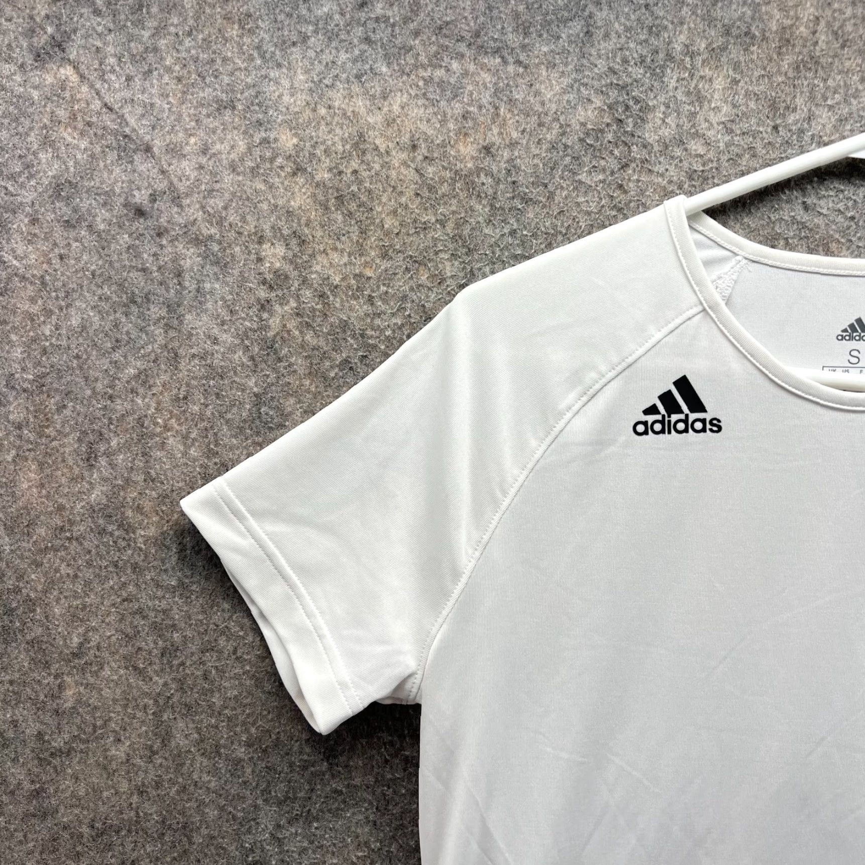 Adidas Adidas Shirt Women Small Jersey T-Shirt White Short Sleeve Round Neck Pullover Regular Size S Sports Gym Trefoil Vintage No Size S / US 4 / IT 40 - 6 Thumbnail