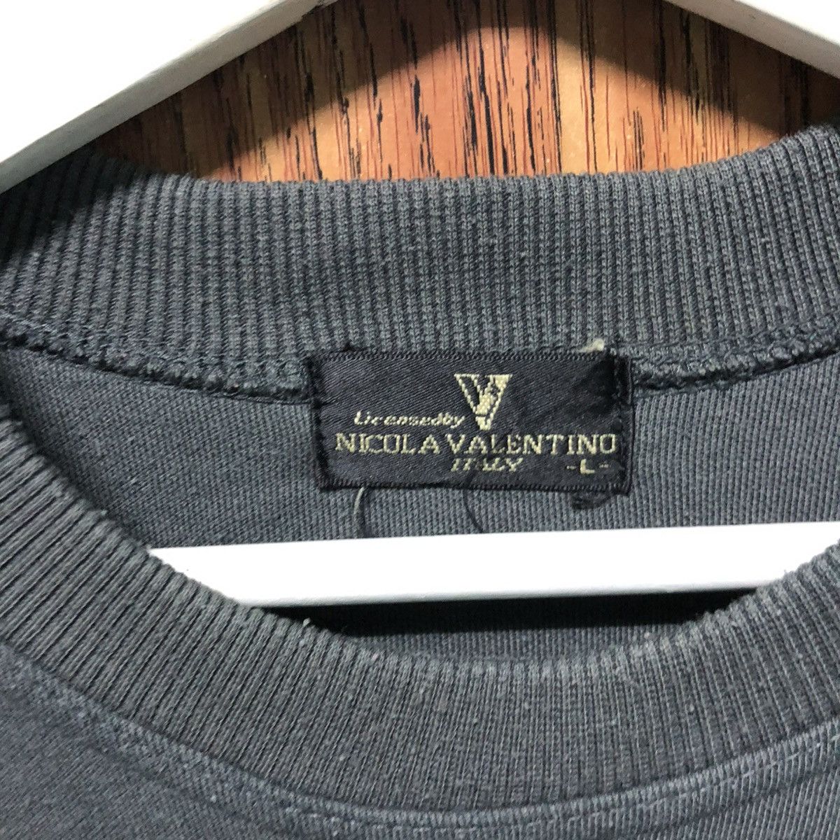 Vintage Vintage Nicola Valentino Italy Sweatshirt Size US L / EU 52-54 / 3 - 5 Thumbnail