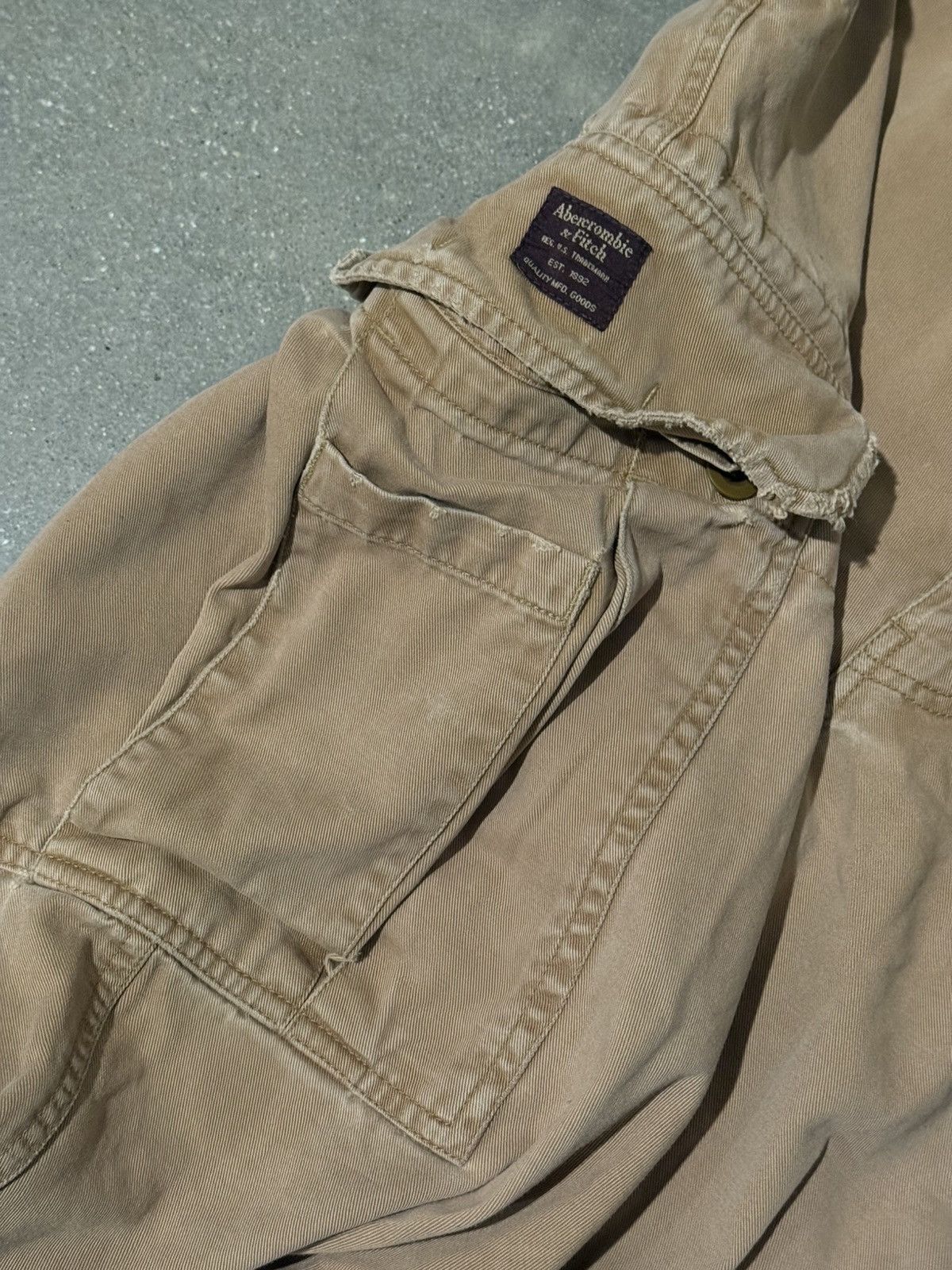 Abercrombie & Fitch Vintage Abercrombie & Fitch Khaki Cargo Pants Size US 30 / EU 46 - 3 Thumbnail