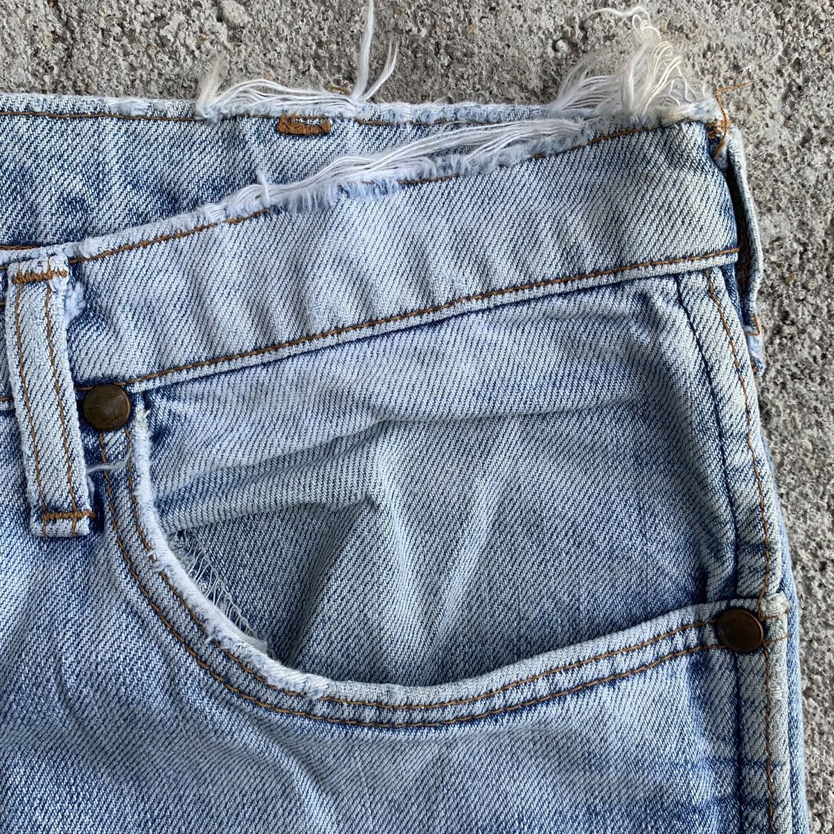 Japanese Brand Vintage Japan Wrangler Distressed Denim Jeans W32 Size US 32 / EU 48 - 8 Thumbnail